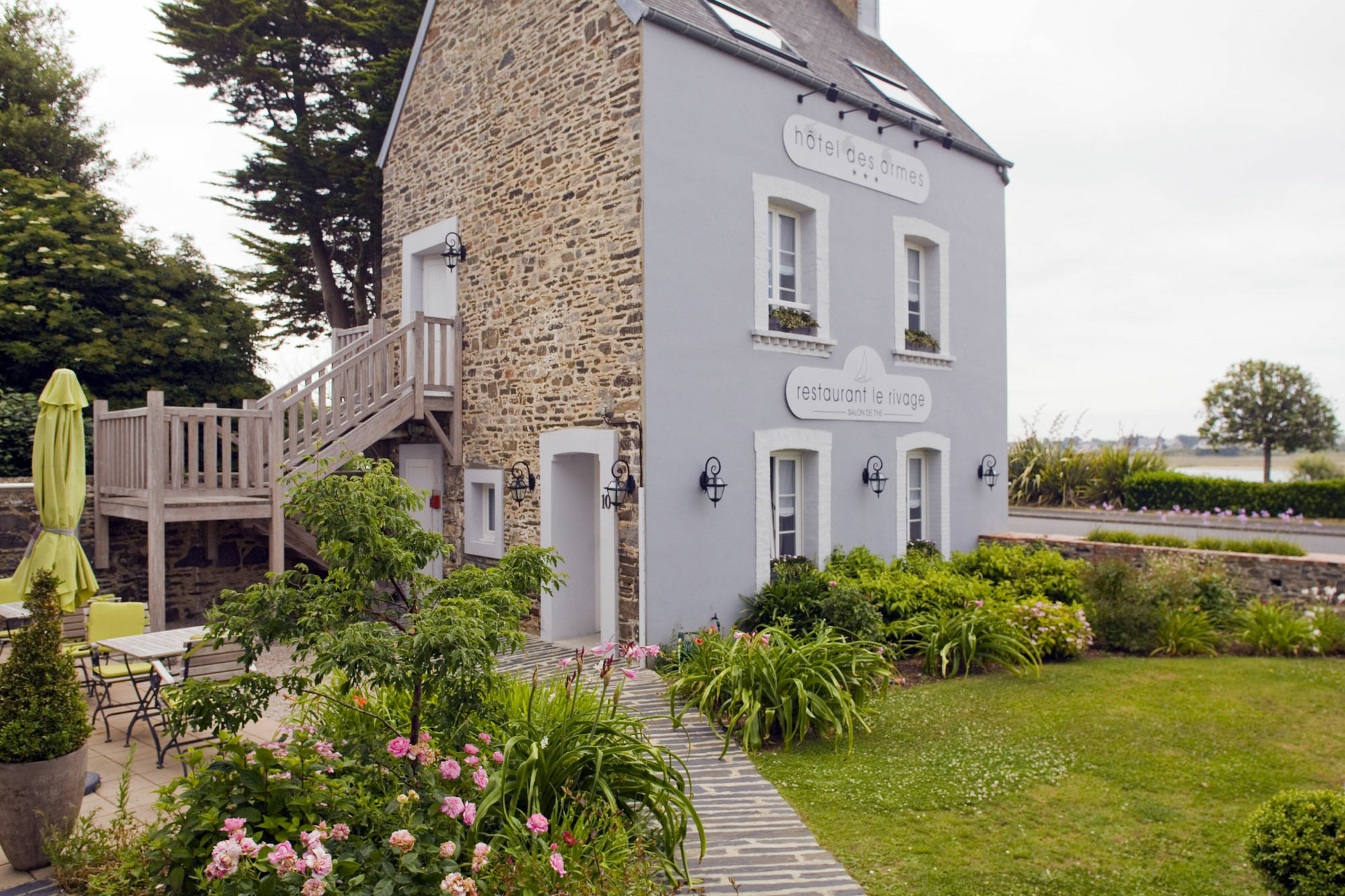 Relais Du Silence Hotel Restaurant Les Ormes 巴讷维尔-卡特里特 外观 照片